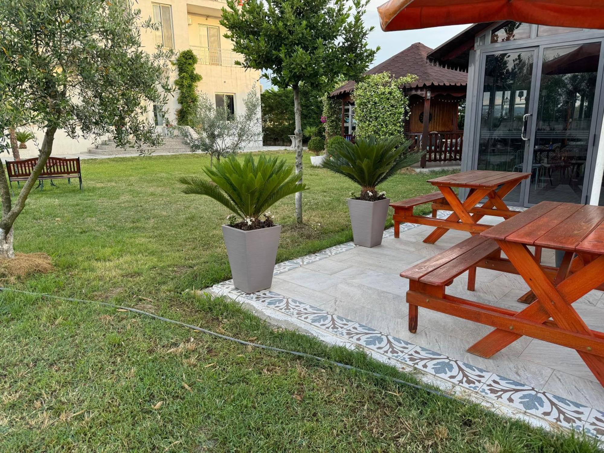 Kunevain Apartament *
