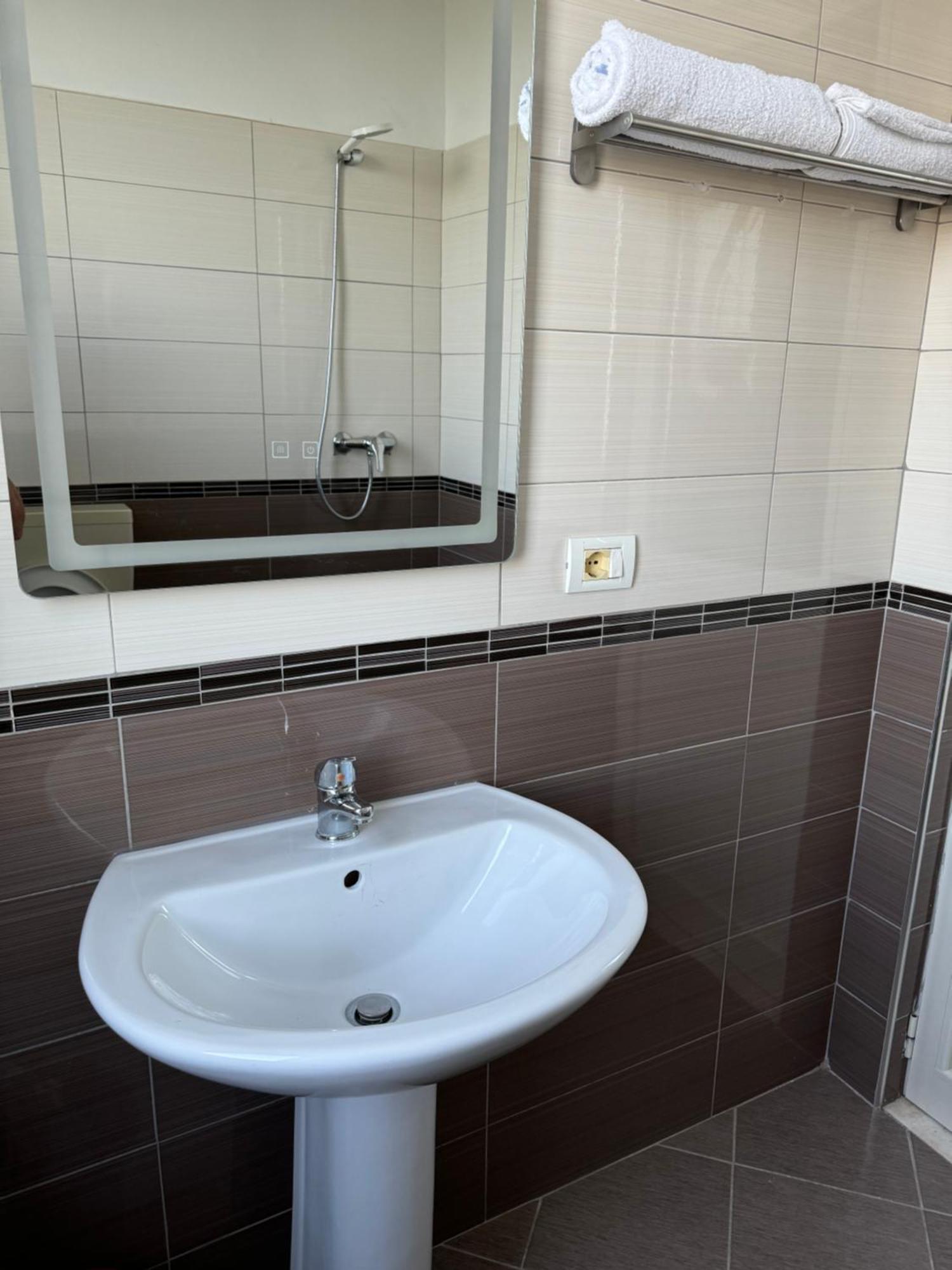 Kunevain Apartament *